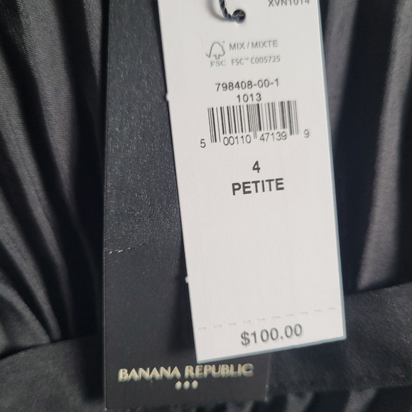 NWT Banana Republic Black Pleated Skirt Women's Size 4 Petite - Picture 4 of 8